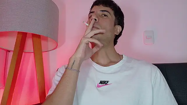 Chat XXX en directo de Derek_stud_