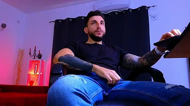 MightyAaron66n Live XXX chat