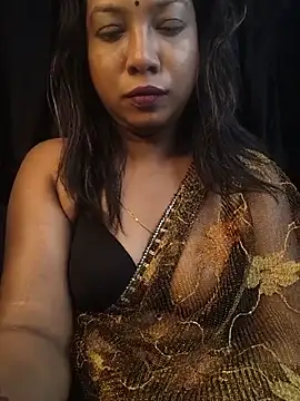 hornyzinia123 Adlı Modelin Canlı XXX Sohbeti