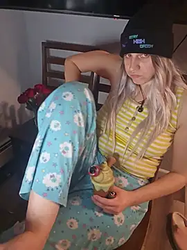 XXX chat uživo modela ScarletsWeb