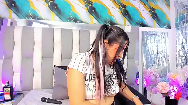 IsaDiiaz লাইভ XXX চ্যাট