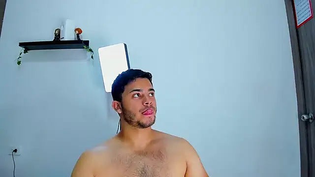 Chat XXX ao vivo de TylerWest_