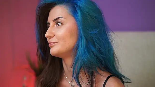 SabrinaHope Adlı Modelin Canlı XXX Sohbeti