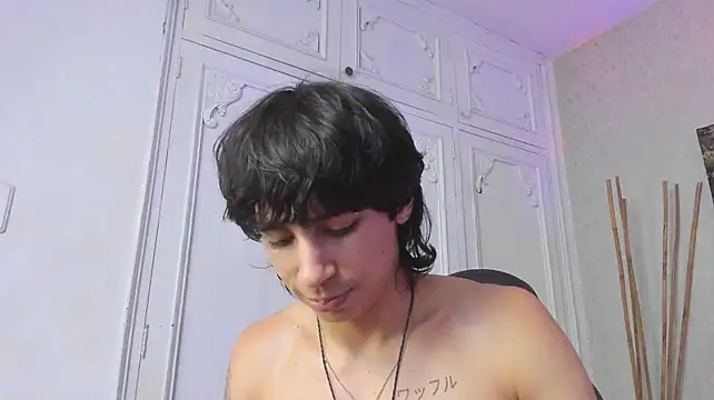 Tyler_durten live XXX chat