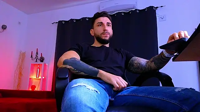 MightyAaron66 Live XXX-chat