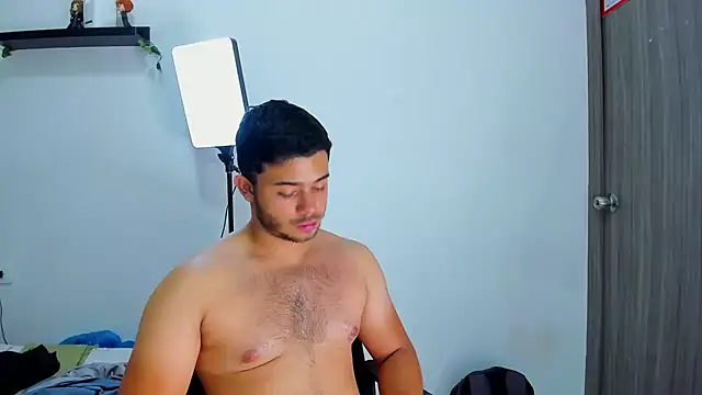 TylerWest_ élő XXX-chatje