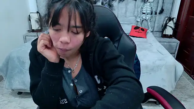 Chat XXX en directo de laureentt_