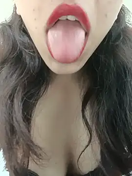 HazelCharm's Live XXX Chat