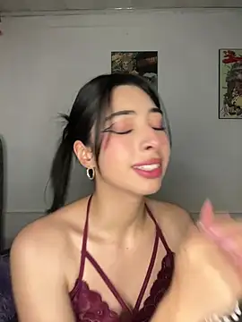 junorise23 Adlı Modelin Canlı XXX Sohbeti