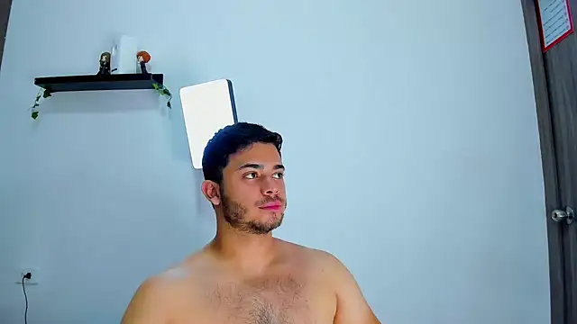TylerWest_ Chat XXX in diretta