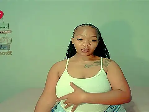 Chat XXX en directo de ebonyshy123