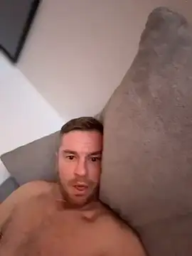 SoberingTadpole Chat XXX live