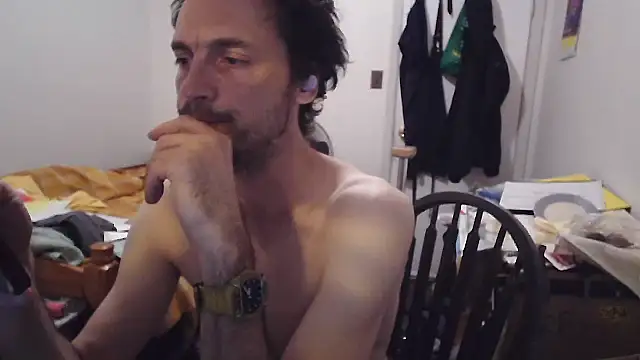 צ'אט XXX בשידור חי של JohnnyMoves