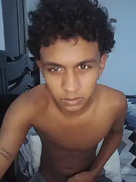 YourCaramelBoy webcam show
