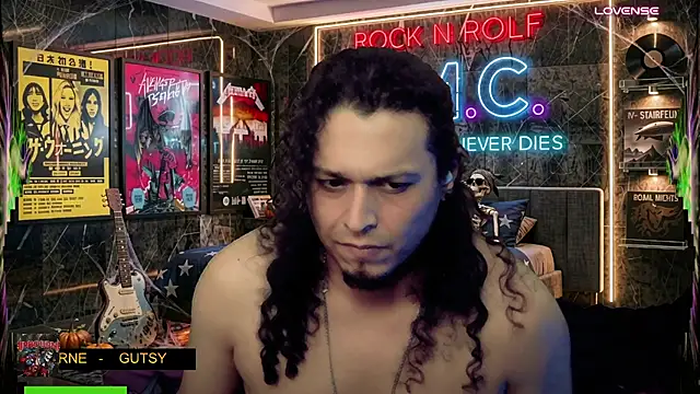chino_roz Chat XXX in diretta