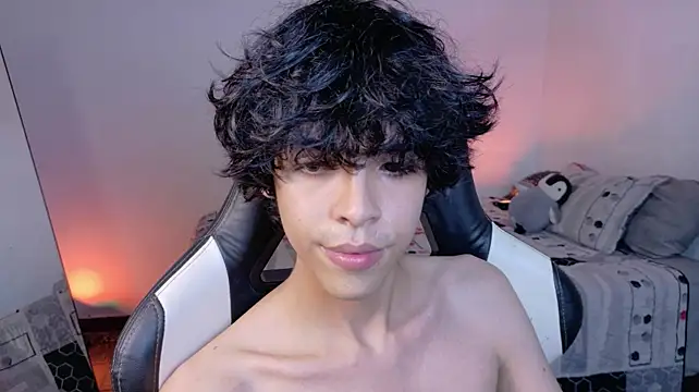 Alan26_ XXX чат на живо