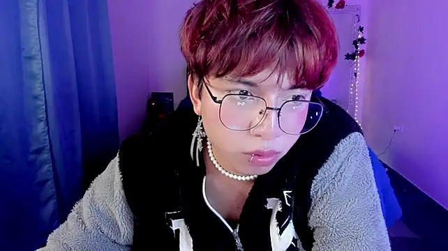 Chat +18 de AnggelONfiree ao vivo