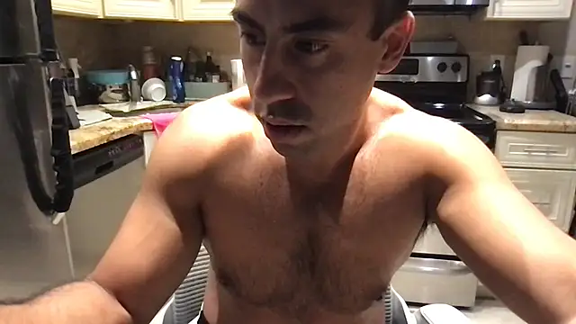 Chat XXX en directo de BigGuyMuscle