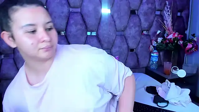 AlaSmith's Live XXX Chat