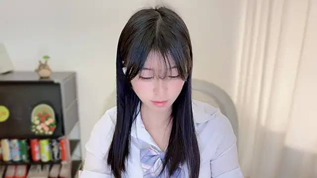 Onechestnut XXX чат на живо