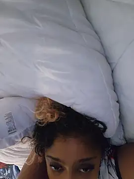 Chat XXX ao vivo de Indianbrownie