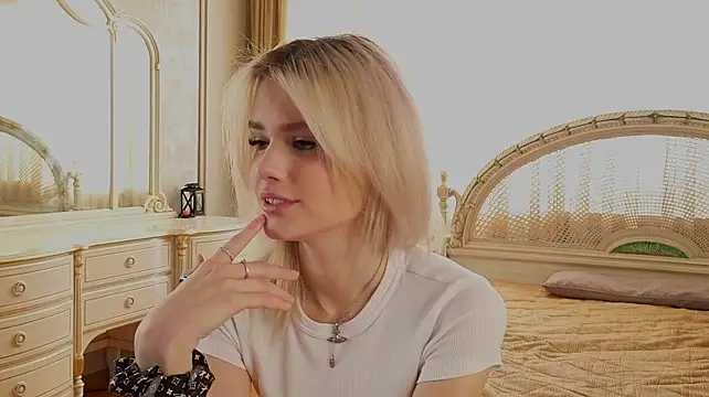 MercedezTimbs' Live XXX Chat