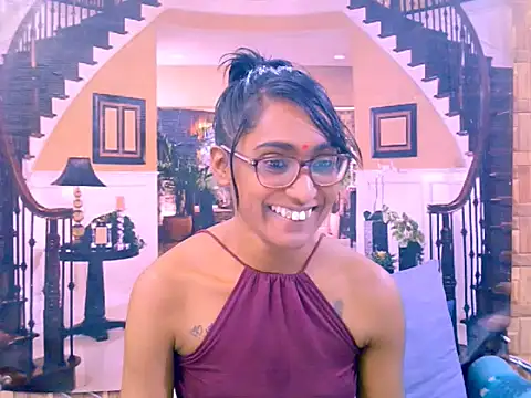 IndianRebel4u2Luv Adlı Modelin Canlı XXX Sohbeti