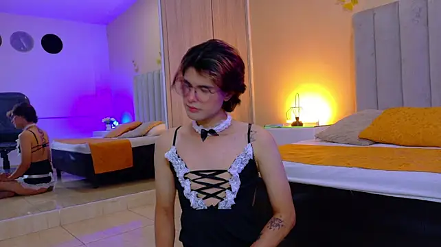 צ'אט XXX בשידור חי של Derek_Sinn