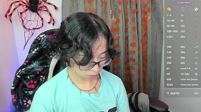 צ'אט XXX בשידור חי של indra_cam