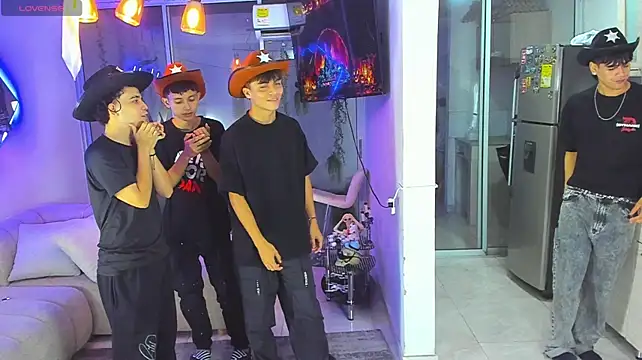 צ'אט XXX בשידור חי של Houseofwarrios