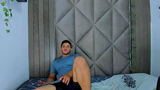 TylerWest_ Live XXX Chat