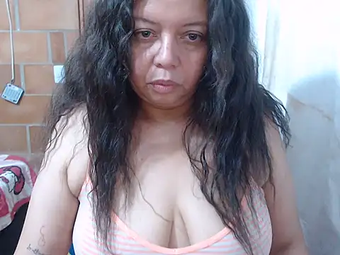 Chat XXX en directo de analqueennxxx