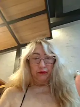 LadyAmber Adlı Modelin Canlı XXX Sohbeti