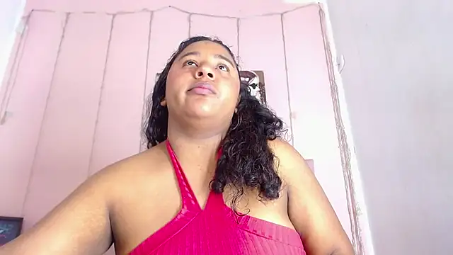 caliyah_curves Adlı Modelin Canlı XXX Sohbeti