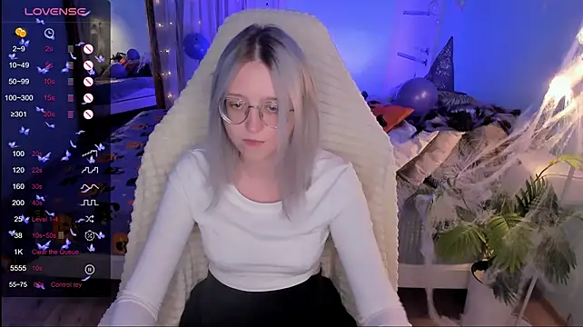 LunarGlow Chat XXX in diretta