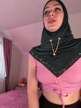 LynaFrost Adlı Modelin Canlı XXX Sohbeti