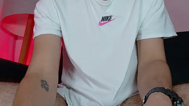 Derek_stud_ Chat XXX in diretta