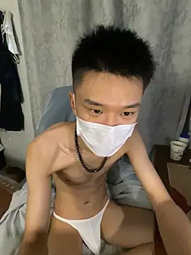 Zhang_yiovoのライブXXXチャット