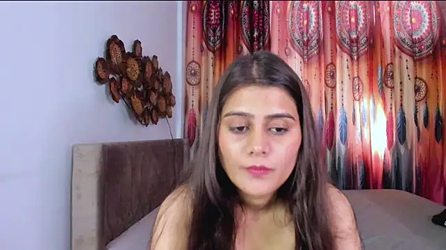 Deanerys Adlı Modelin Canlı XXX Sohbeti