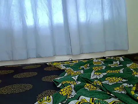 Dejavuh24's Live XXX Chat