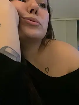دردشة Amelia_3092 الجنسية المباشرة
