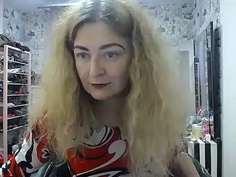 Helen1974's Live XXX Chat