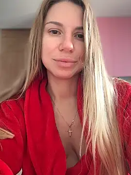 KatrinBloom's Live XXX Chat