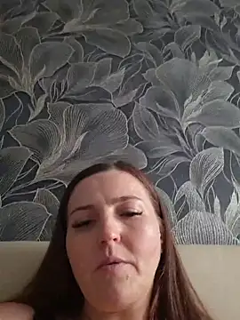 MilaMaturen Live XXX chat