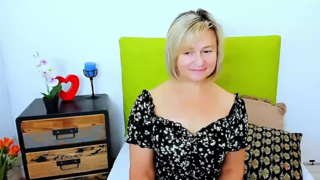 Chat +18 de MarieneHot ao vivo