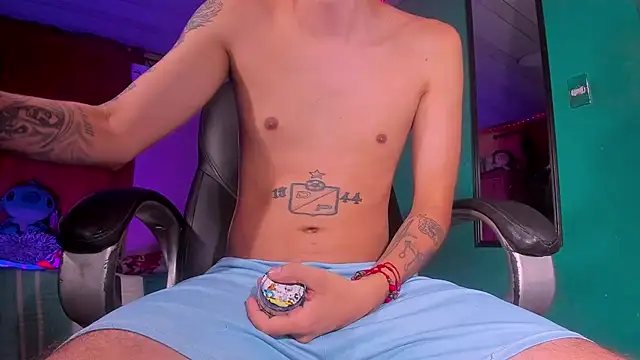 دردشة FrannBoy الجنسية المباشرة