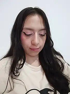 AlondraaGomez33 现场XXX聊天