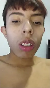 liamkozy Adlı Modelin Canlı XXX Sohbeti