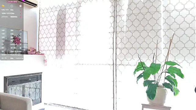 IndomitableMaid's Live XXX Chat