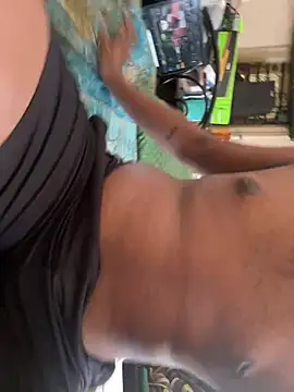 dynamicmarky's Live XXX Chat